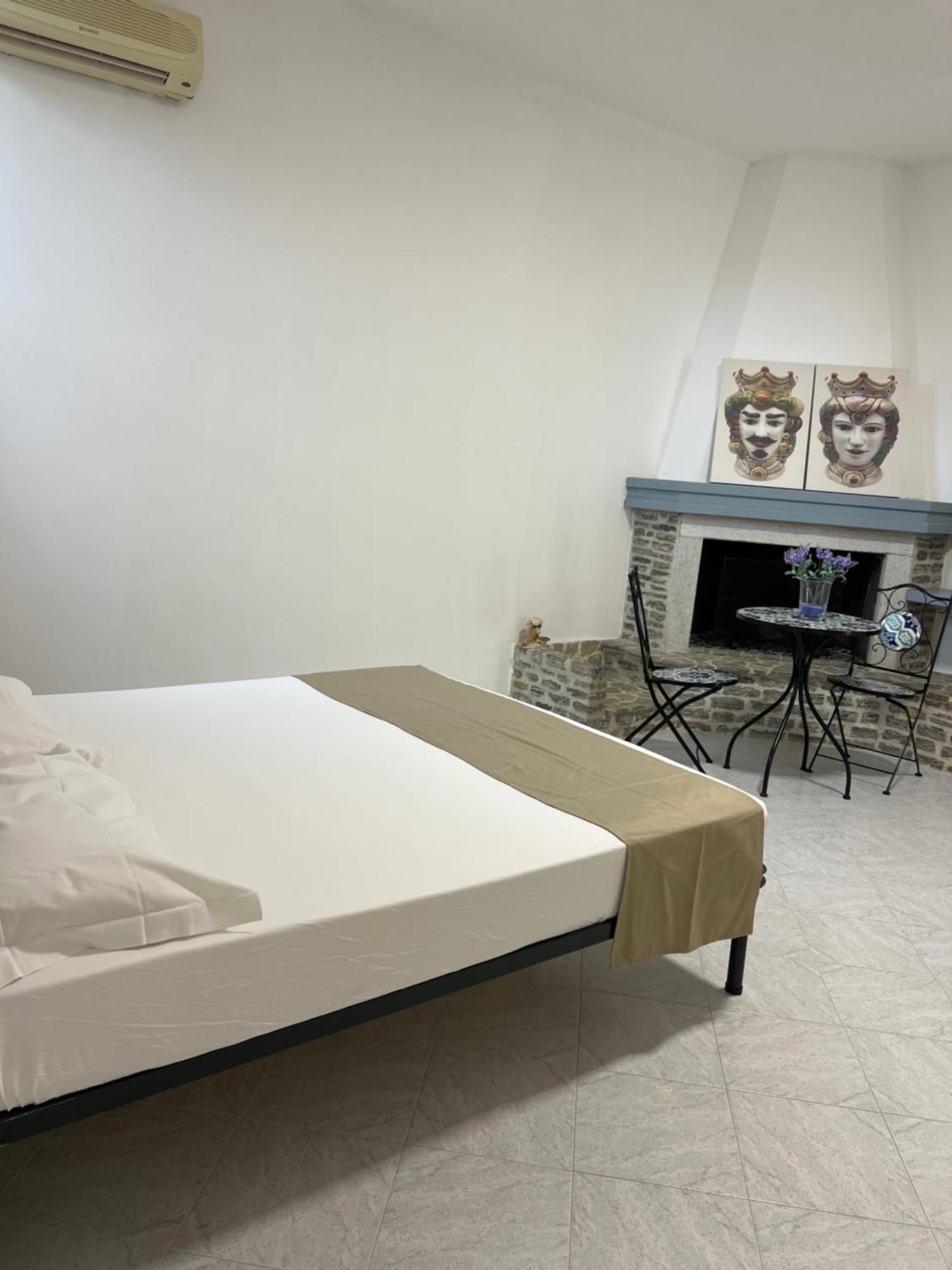 Villa Dolce Vita Rooms Castelluzzo Exterior photo
